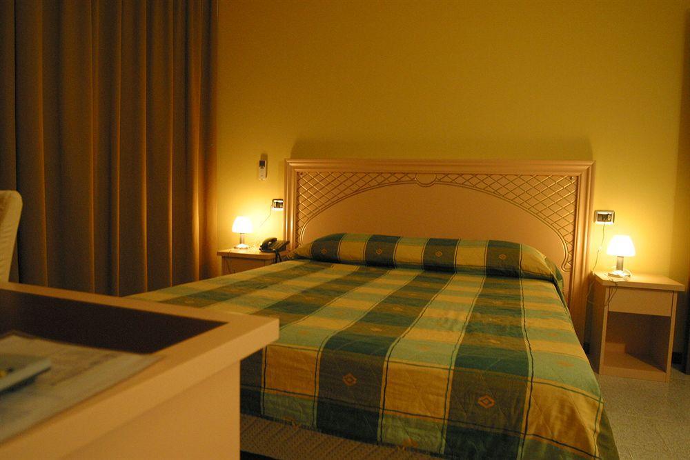Hotel Aquamaris Sala Baganza Exteriér fotografie