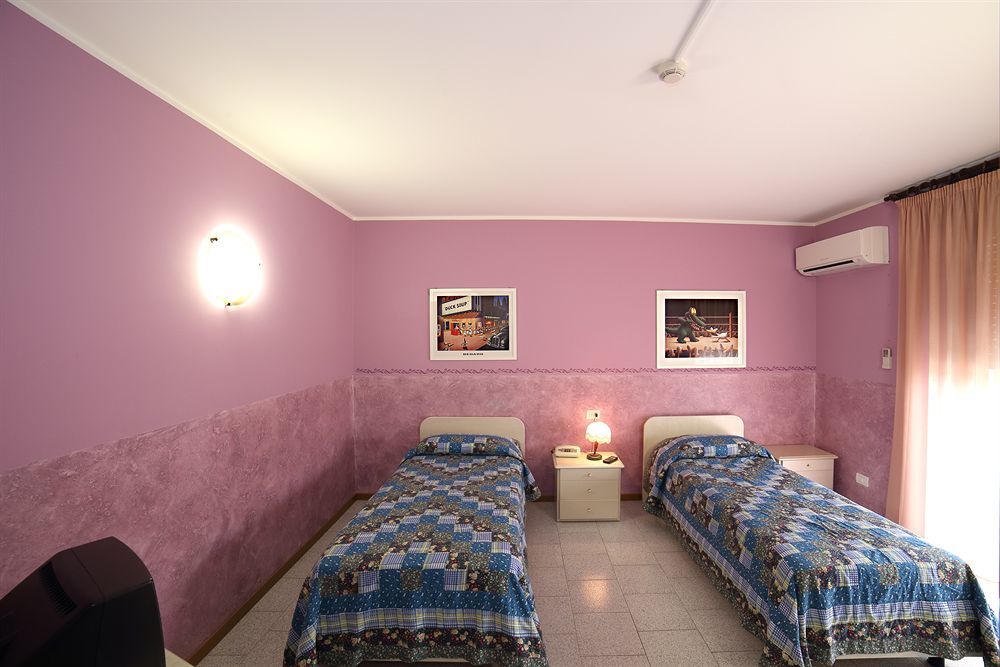 Hotel Aquamaris Sala Baganza Exteriér fotografie