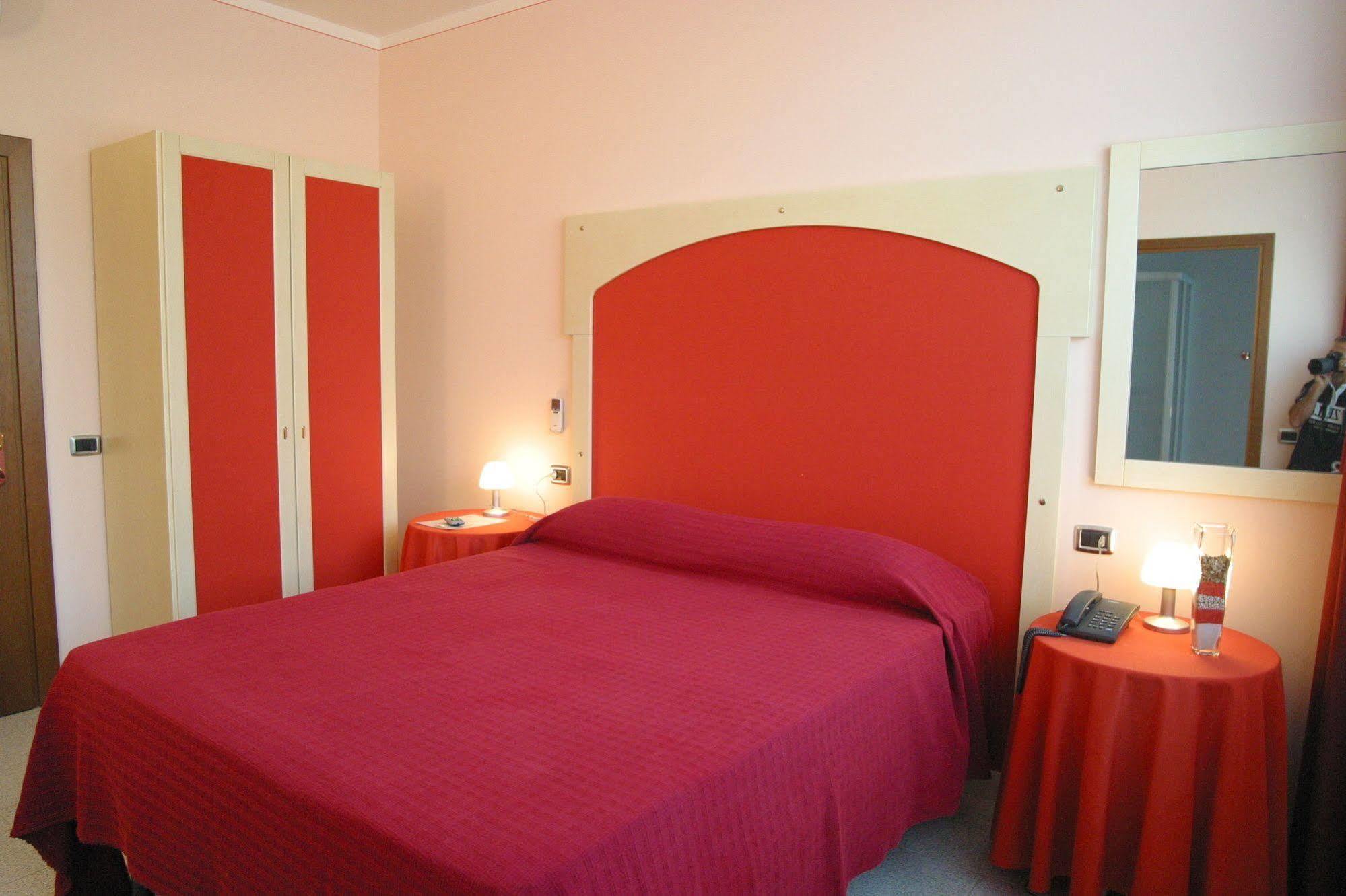 Hotel Aquamaris Sala Baganza Exteriér fotografie